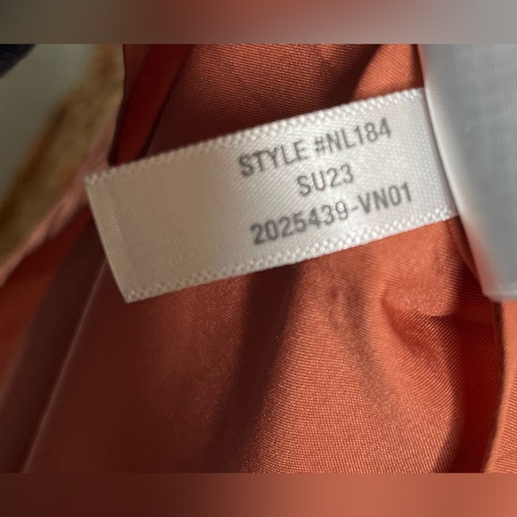 Madewell Georgette Ruffle-Sleeve Midi Dress in Daisy Meadow Size 8
NWT Sundress - Picture 13 of 13